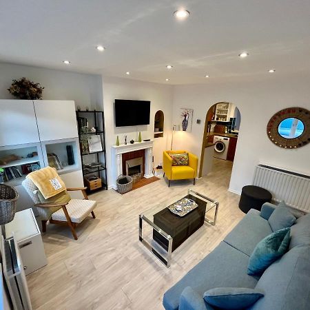 Willa Entire 3 Bed House Weybridge Brooklands, London Byfleet Zewnętrze zdjęcie