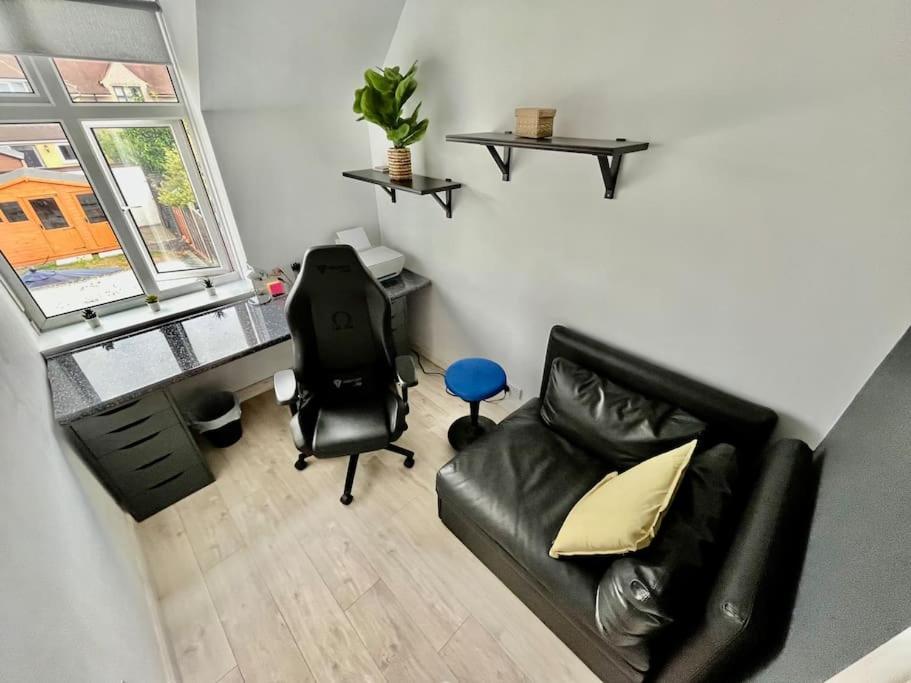 Willa Entire 3 Bed House Weybridge Brooklands, London Byfleet Zewnętrze zdjęcie